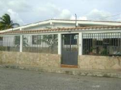 Venta de Amplia Casa en Cabudare barquisimeto, venezuela
