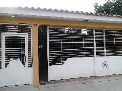 SKY GROUP Vende Casa en Centro de Guacara Valencia, Venezuela