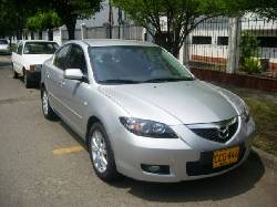 Mazda 3 Sedan 1.6 Mec. 2007 22.000 km Plateado bogota, colombia