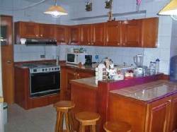 Cod. 09-8579 Bello Apartamento ubicado Av Goajira Maracaibo, Venezuela