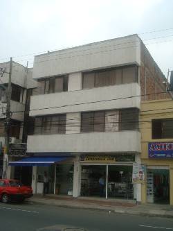 EDIFICIO DE 3 PISOS Cali, Colombia