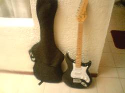 guitarra electrica y amplificador bogota, colombia