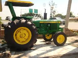 VENDO TRACTOR JOHN DEERE 2130   PERFECTO ESTADO DE LAMI BUGA, COLOMBIA