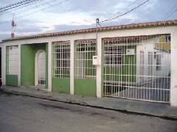 Casa ideal para decorar al gusto en Urbanizacin Privad Maracay, Venezuela