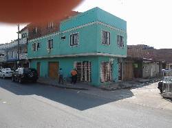 Casa tres niveles Esquinera sobre la calle 103 cali, colombia