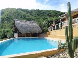 TAGANGA CASA LOS CERROS PISCINA y MAR SANTA-MARTA, COLOMBIA