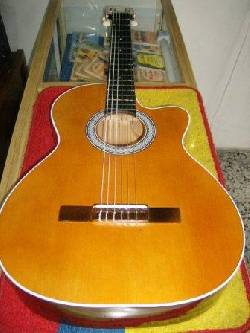 GUITARRA-DVD-FORRO-COLGADOR-UA-BONO DE CLASES $79.000 bogota, Colombia