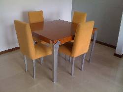Comedor 4 puestos en Teca y metal medellin, colombia