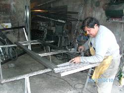 FABRICACION DE GUARDAESCOBA Y PUERTAS bogota, colombia