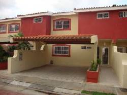 Venta de Casa en la Rosaleda-Barquisimeto en Conjunto P barquisimeto, venezuela