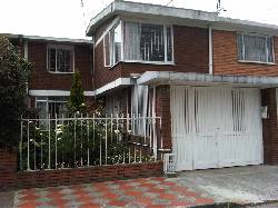 Casa la esmeralda 475millones urgeme BOGOTA, COLOMBIA