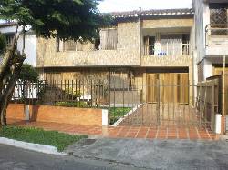 VENDO CASA EN EL LIMONAR CALI, COLOMBIA