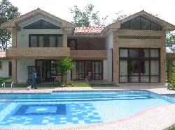 VENDO CASA LAS VICTORIAS ibague, colombia