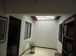 VENDO CASA HERMOSA CERCA A LA AMERICA  MEDELLIN, COLOMBIA