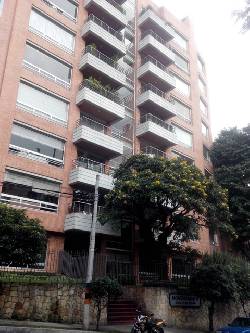 Apartamento en arriendo los rosales id-8076 Bogot, Colombia