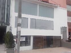 Casa comercial en arriendo santa barbara id-8067 Bogot, Colombia