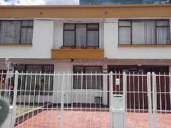 CASA COMERCIAL EN ARRIENDO SANTA ANA S-437-1217  Bogot, Colombia