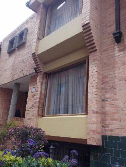 SE VENDE CASA EN COLINA 432-92 BOGOTA, COLOMBIA