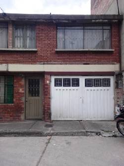 Se arrienda casa en usaquen 432-195 BOGOTA, COLOMBIA