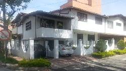 HERMOSA PROPIEDAD SECTOR LAURELES NOGAL Medellin, Colombia