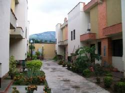 Venta Town-House Guayabal Naguanagua Valencia, Venezuela