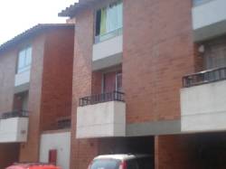 VENTA CASA SUR VALLE LILI REFORMADA CALI, COLOMBIA