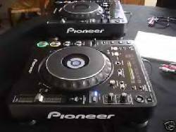 Pioneer CDJ-1000MK3 Pioneer CDJ-800MK2 Digital Vin london, england