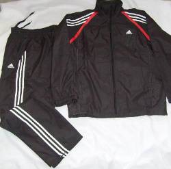 SUDADERAS Y UNIFORMES DEPORTIVOS 7847298-- 3203418872 bogota, colombia