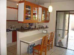 Hermosa vivienda en Consominio  Sevilla II santa cruz, bolivia