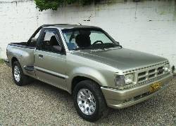VENDO MAZDA B2000 bogota, colombia