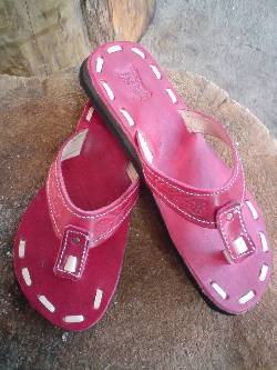 Sandalias de piel, artesana y moda Buenavista de Cullar, Gro., Mxico