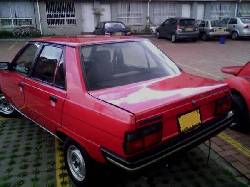 VENDO RENAULT 9 BOGOTA, COLOMBIA