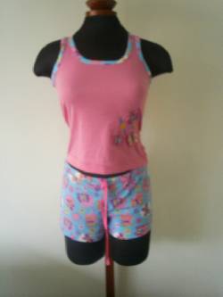 Pijama con bordado de mariposas pereira, Colombia