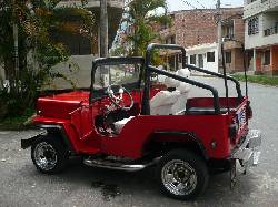 SE VENDE  WILLYS  ROJO EN  MUY BUEN ESTADO   GRAN OFER medellin , colombia