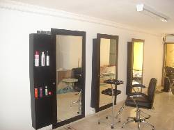 Muebles para peluquera. Cali, Colombia