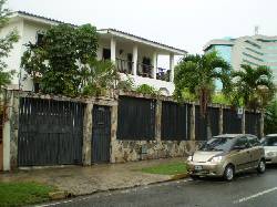Rent-A-House Alexis Ramrez, vende casa Valencia, Venezuela