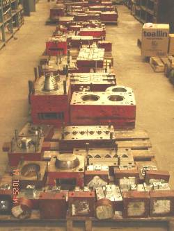Vendo Lote de Moldes para Inustria Plastica Maracay, Venezuela