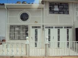 HERMOSA CASA EN BUCARAMANGA, PROVENZA. BUCARAMANGA, COLOMBIA