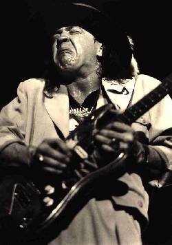!SE BUSCA! GUITARRISTA Y BAJISTA (HARD ROCK) Bogot, Colombia