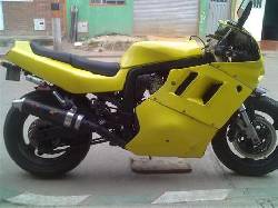 VENDO MOTO SUZUKI AMARILLA MODELO 1991 Bogota, Colombia