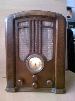 RADIO DE MADERA PILOT RADIO MODELO 103 Colombia, Colombia