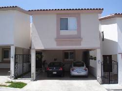Preciosa casa en fracc. cerrado a 10 min del Tec  Monterrey, Mxico