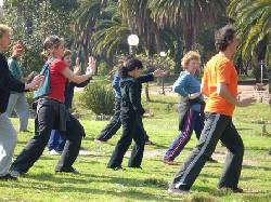 Clases de Tai Chi en el Parque Rod Canelones, Uruguay
