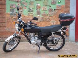 VENDO MOTO AKT 125-S  medellin, colombia