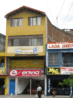 4 Pisos, local y 2 apartamentos en Cll 15 Cali Cali, Colombia