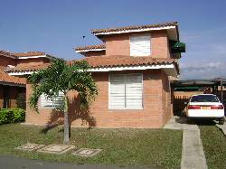 VENTA CASA CAMPESTRE HACIENDAEL CASTILLO  CALI, COLOMBIA