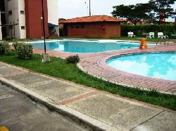 VENDO APARTAMENTO FRENTE A MAKRO CALI 3394626, Colombia