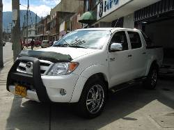 VENTO TOYOTA HILUX 2.7 GASOLINA bogota, colombia