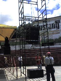 alquiler de sonido line array,tarima,carpa,luces bogota, colombia