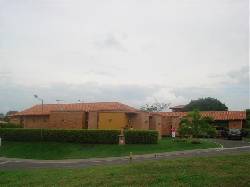 ESPECTACULAR CASA CAMPESTRE PARA LA VENTA pereira, colombia